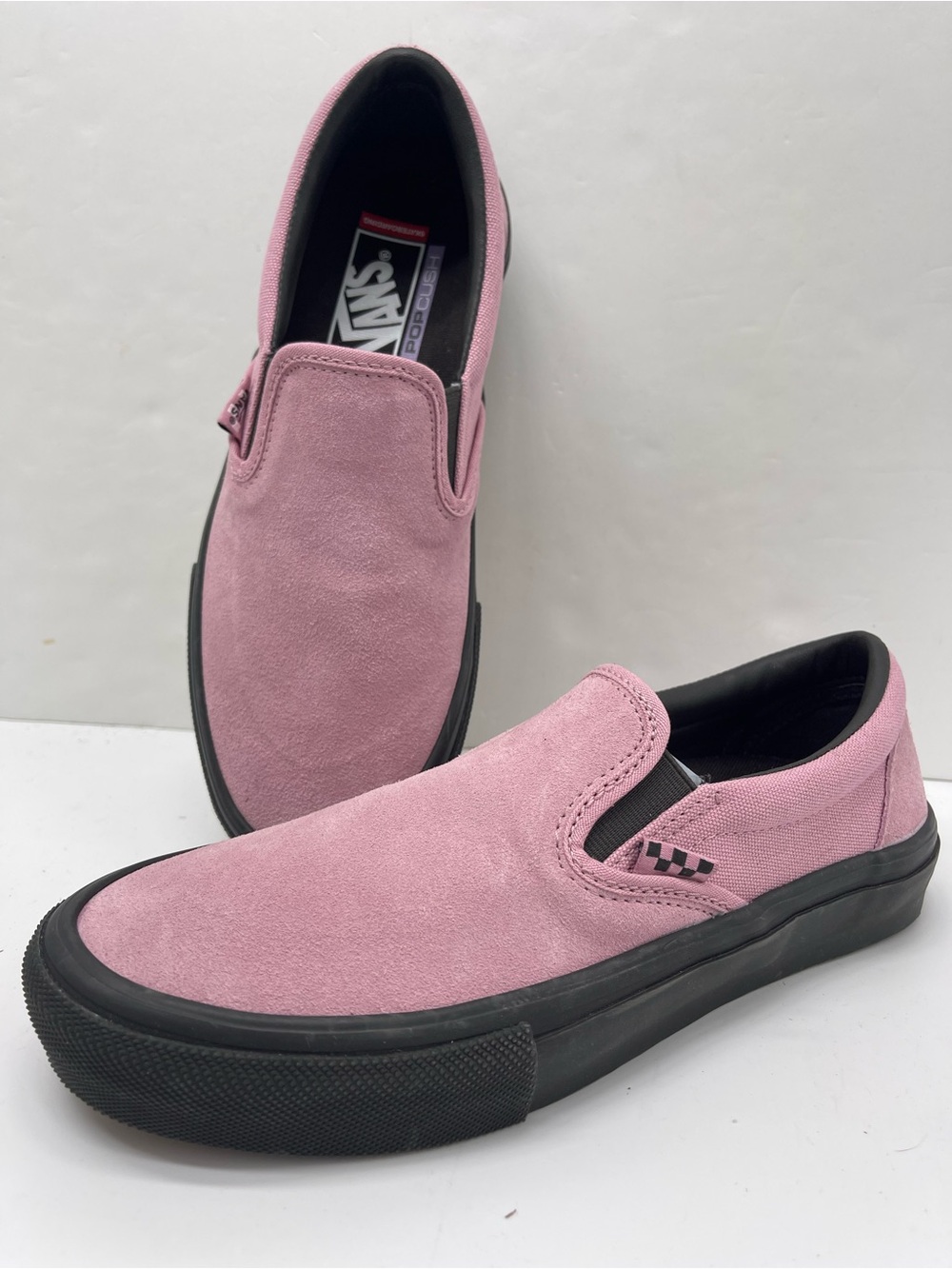 Vans • WMNS Skate Slip-On Pink/Black
VN0A5FCAPIB Sneakers